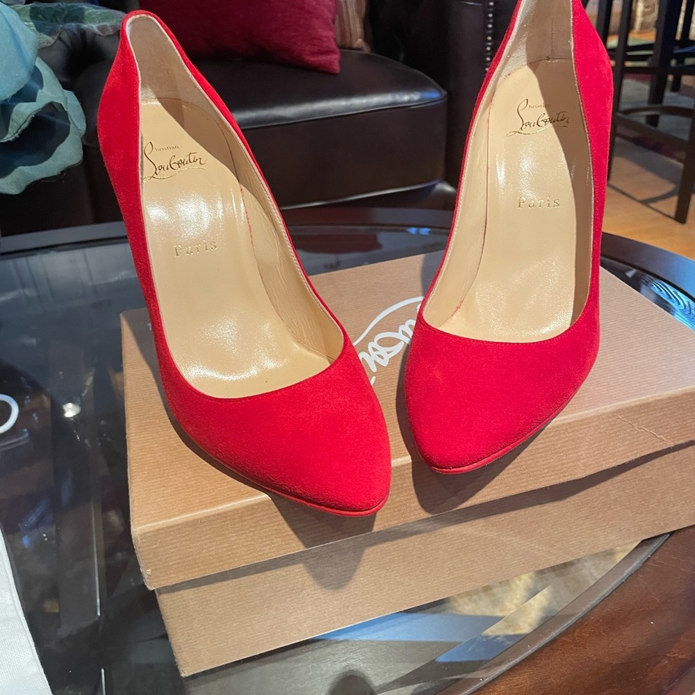 Brand New with Dust Bag Christian Louboutin Eloise 100mm Suede Red Sole Pump